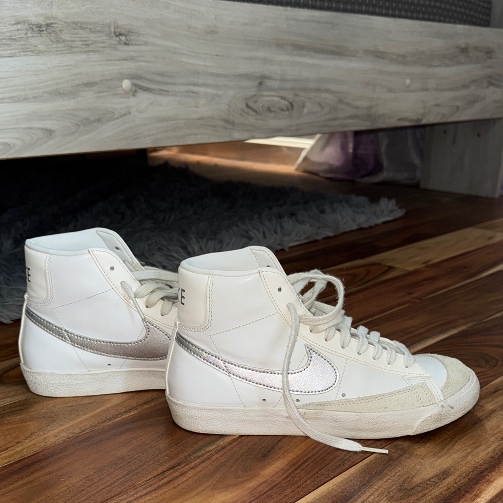 Nike Blazer Mid ‘77
